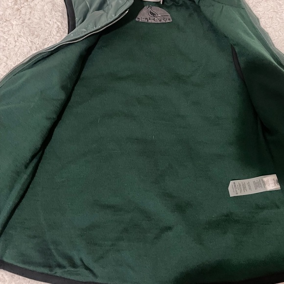 Silo ridge Green Quilted Vest by - Picture 8 of 15